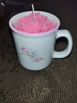 Χειροποίητο κερί παιώνιας σόγιας σε πορσελάνινη κούπα καινούργιο