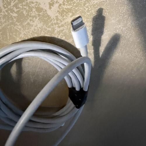 USB C to Lightning Charging Cable 2 Meters Like New for Older iPhone iPad