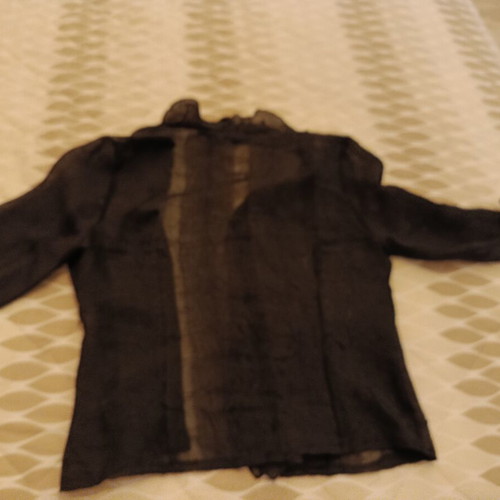 Women's jacket black light with medium sleeve like new, size L