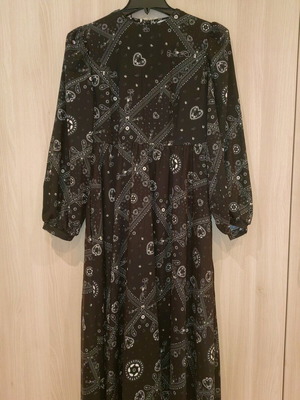 Hemithea dress size Small like new, black and white