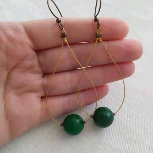 Long earrings like new with green stones