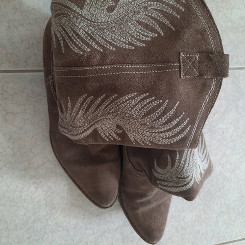 Cowboy boots leather like new, size 39, beige color