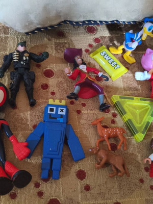Toy figures pack
