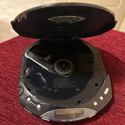 Sony Walkman CD player D-E220