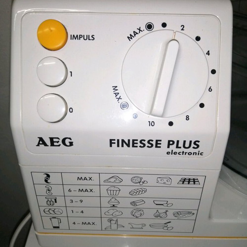 AEG KM21 kitchen food processor used without blender container