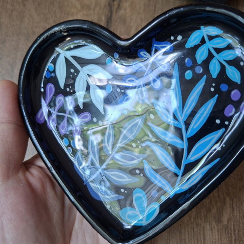 Handmade gypsum tray with acrylic paint and UV resin finish