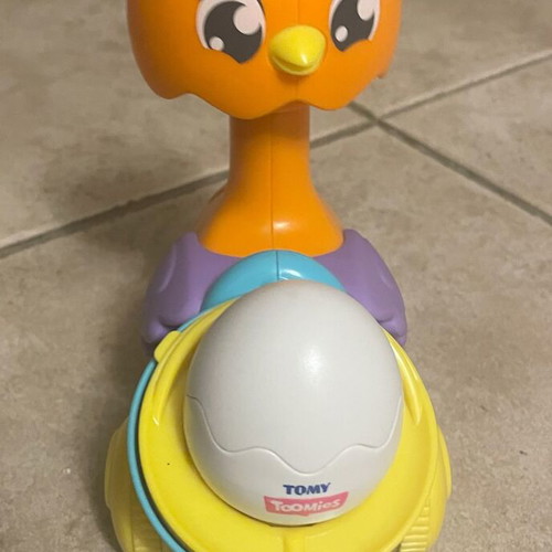 Tomy Toomies Pop & Hatch baby toy like new