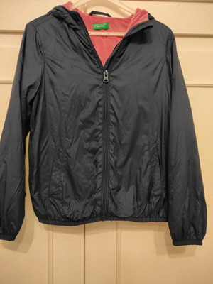 United Colors of Benetton children's jacket like new, size 134 cm