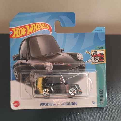 Hot Wheels Tooned Skyline and Porsche new
