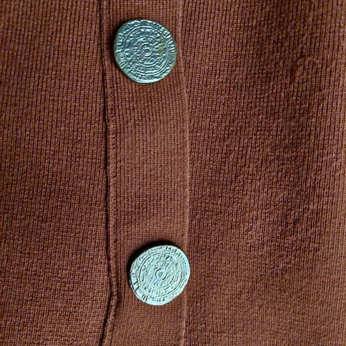 Zara knitted skirt like new, short tan with metal buttons