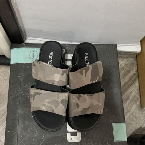 Public Desire women's slippers with camouflage design and 6 cm heel like new