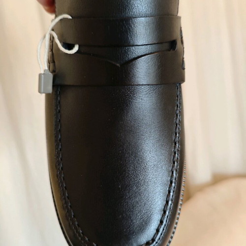 Doucal's leather loafers brand new with tags, size 40, black