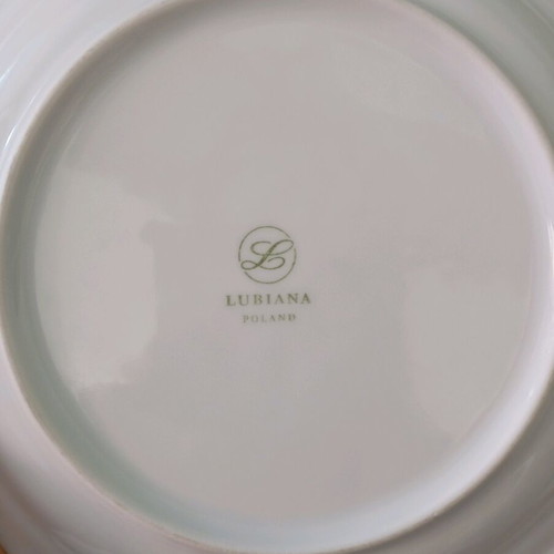 Serving plates like new, 85 pieces from pizzeria