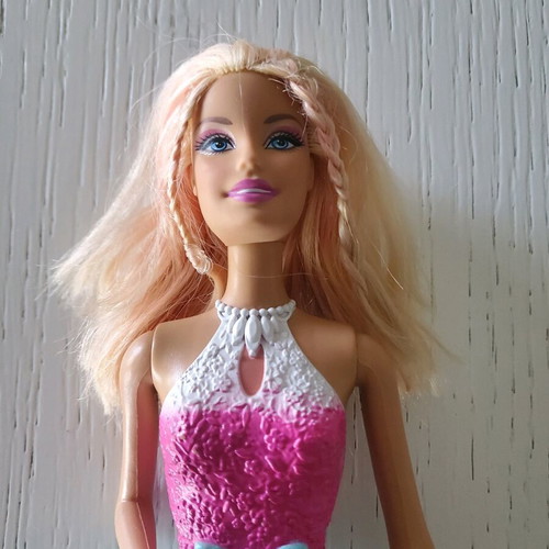 Barbie with formal outfit like new with skirt and shoes
