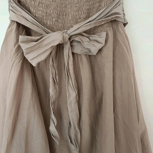 Iso strapless dress like new, beige with silk belt and beehive back
