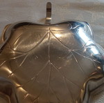 LEAF-SHAPED CONTAINER***WAREHOUSE EMPTYING
