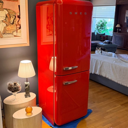 Smeg Vintage Refrigerator red like new, retro design