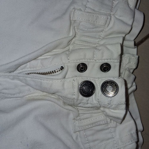 White Benetton shorts for girls like new, size 140 cm