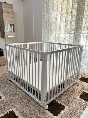 Wooden adjustable baby playpen used, white