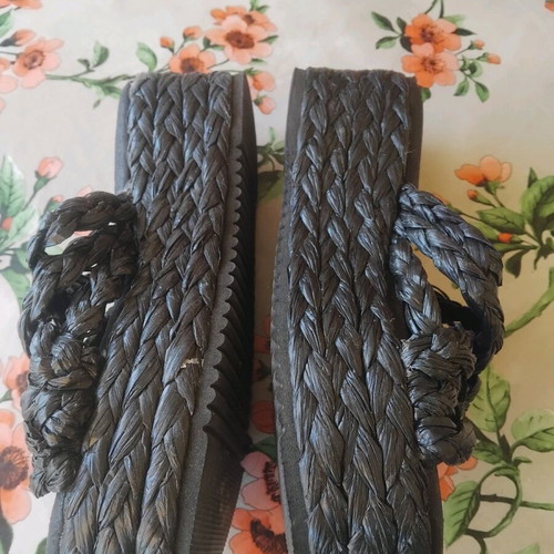 Knitted platforms like new, black, size 40