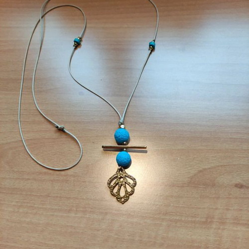 Handmade necklace with blue stone and gold steel new