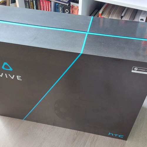 HTC Vive Virtual Reality Kit like new