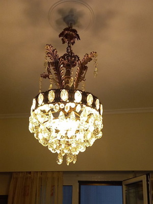 Chandeliers used, set of 2, bronze and crystal with 5 bulbs each