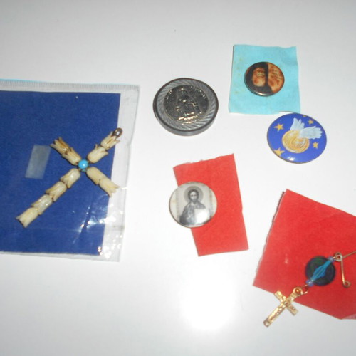 Religious pins used, pack of 6 pieces