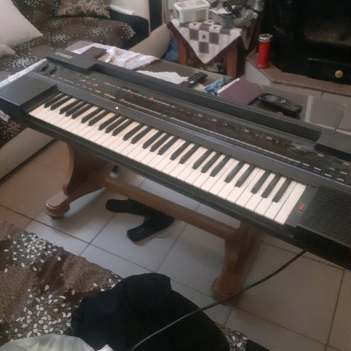 Casio Casiotone CT 5500 keyboard used with pedal and multiple rhythms