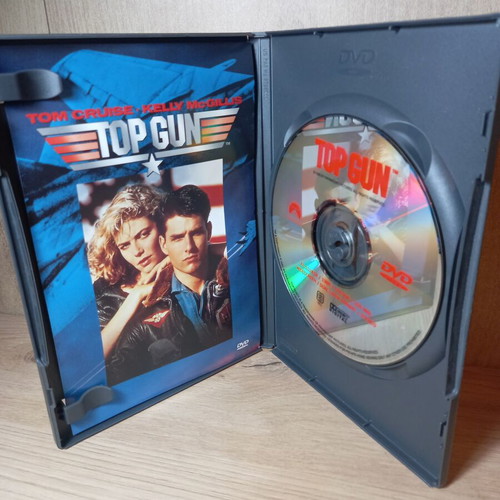 Top Gun DVD with English subtitles