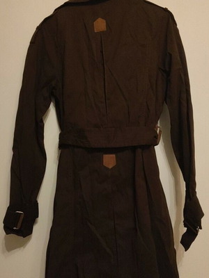 Trench Coat Brown Zara Basic like new, size Medium