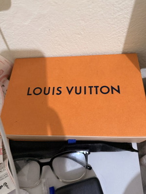 Louis Vuitton box like new