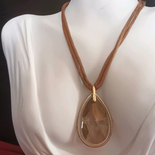 Short teardrop necklace like new with double leather strap beige and brown