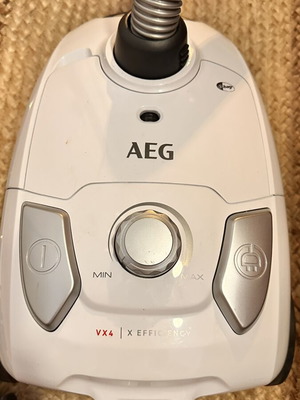 AEG VX4-1-CB-P X Efficiency vacuum cleaner with two cloth bags and filter