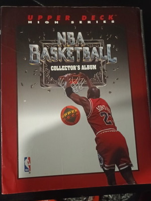 NBA album Upper Deck 1992-1993 like new, fully completed