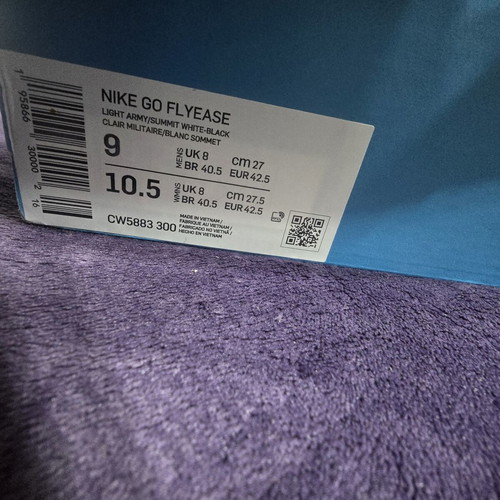 Nike GO FlyEase sneakers size 42.5