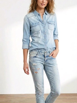 Stradivarius shirt and jeans set used, small