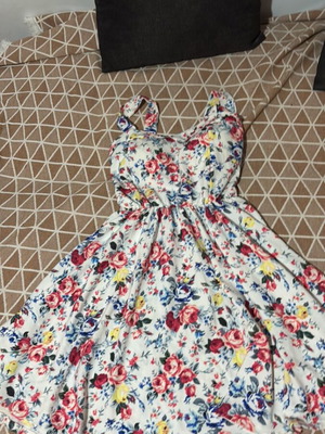 Dress with padding like new, multicolor