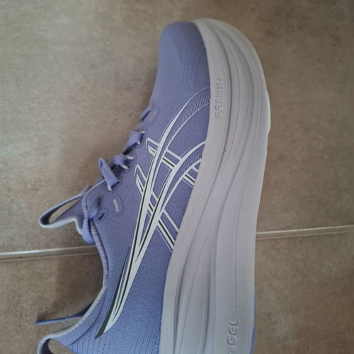 ASICS Gel Nimbus 28 women's running shoes, light lilac