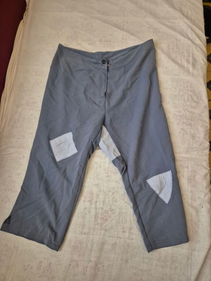 Women's short pants size M gray with decorative patches