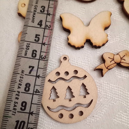 Wooden elements new, pack of 14 pieces