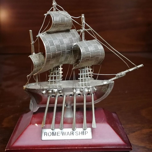 Miniature "Rome War Ship"