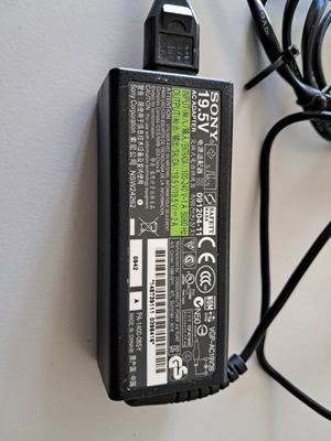 Sony Vaio Laptop Charger VGP-AC19V39 like new