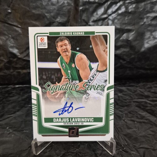 Darjus Lavrinovic autograph card like new