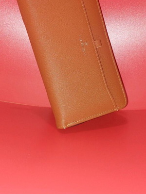 Verde wallet brown like new