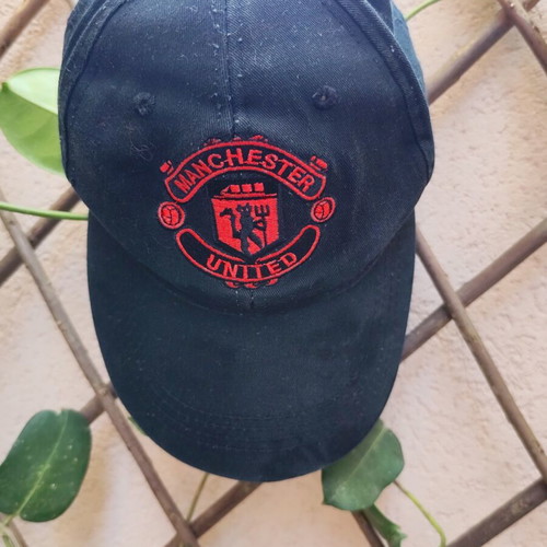 Manchester United vintage jockey hat like new, one size black