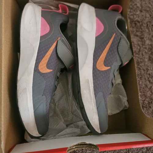 Nike αθλητικά παπούτσια σαν καινούργια, μέγεθος 32, γκρι