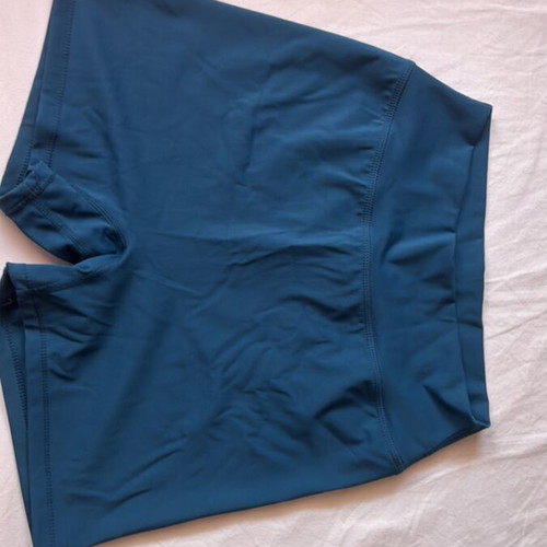 Alo Biker Shorts new, blue, size S