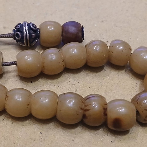 Sudurus mastic worry beads used, 53 handmade beads with silver elements