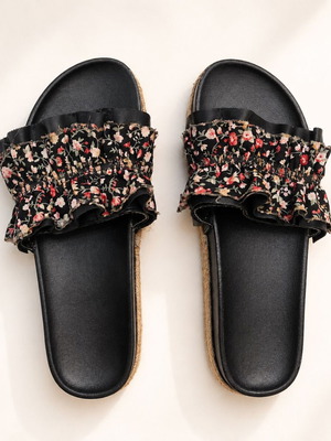 Black women's slippers with floral ruffles size 41, like new